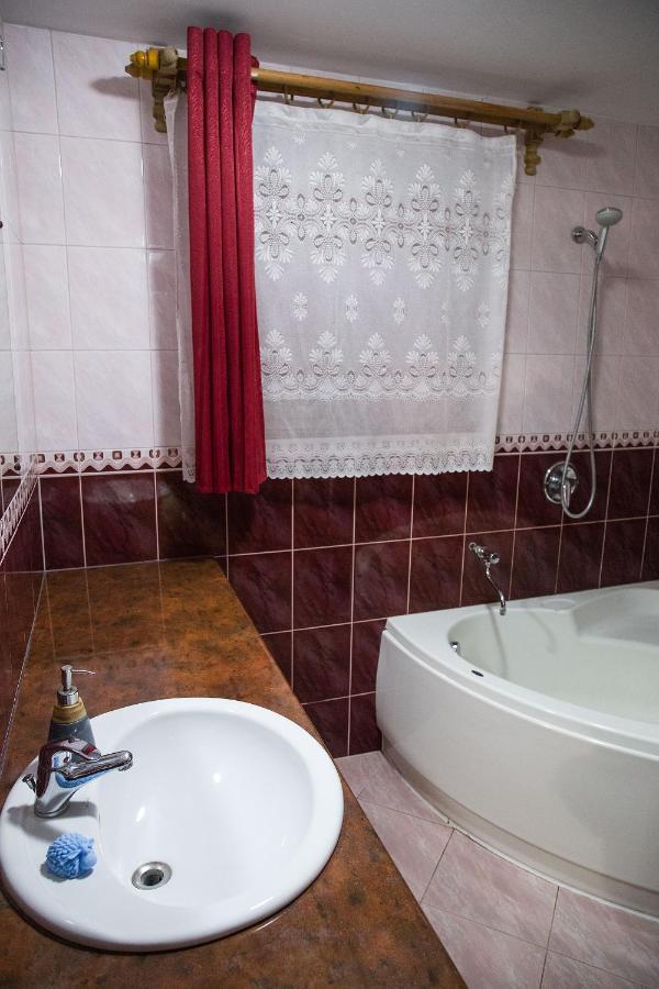 Miedzy Owcami Daire Sromowce Wyzne Dış mekan fotoğraf